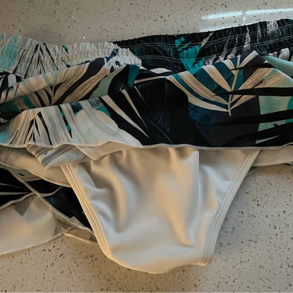 Athleta Tahitian tropical petal short - XXS NWT - Picture 5 of 5
